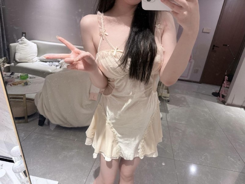 🌸：年纪02年    净身高168 图片 2