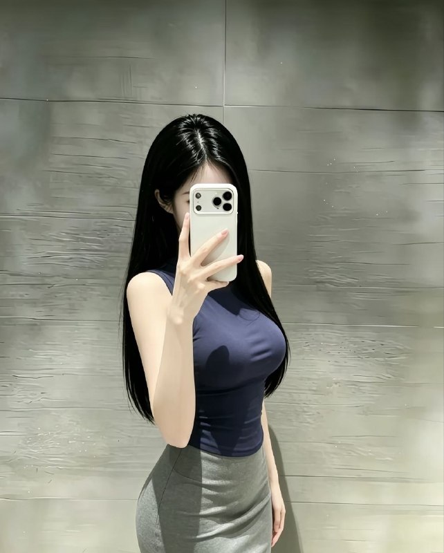 余乐乐🏠05首开新人 云汐 图片 2