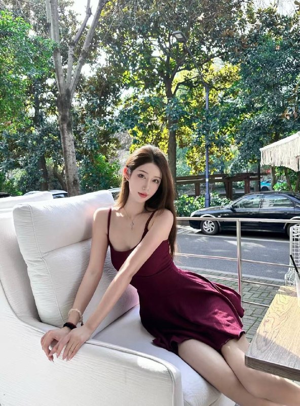 首次出道💦顶级碧玺款 👉🏻素颜更美 图片 2