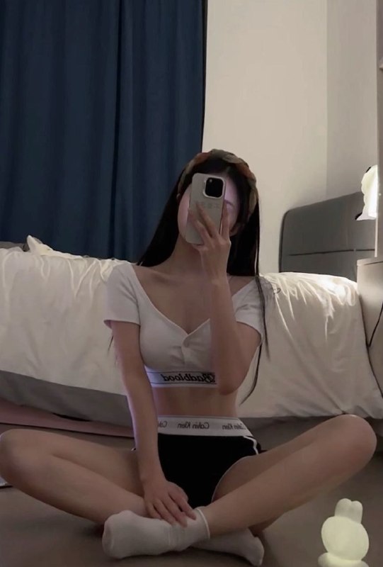 纯天然白虎妹妹三点粉嫩多汁 图片 2