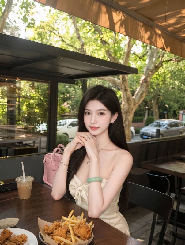 • 𝐇𝐞𝐢𝐠𝐡𝐭身高/170       • 𝐁𝐮𝐬𝐭胸围/D   图片 3