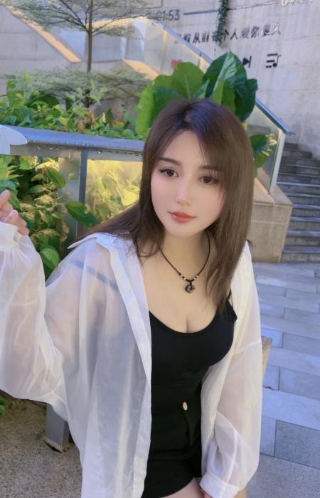 风骚少妇琳琳 图片 1