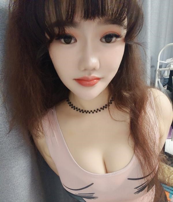 技术不错的巨乳妹 图片 1