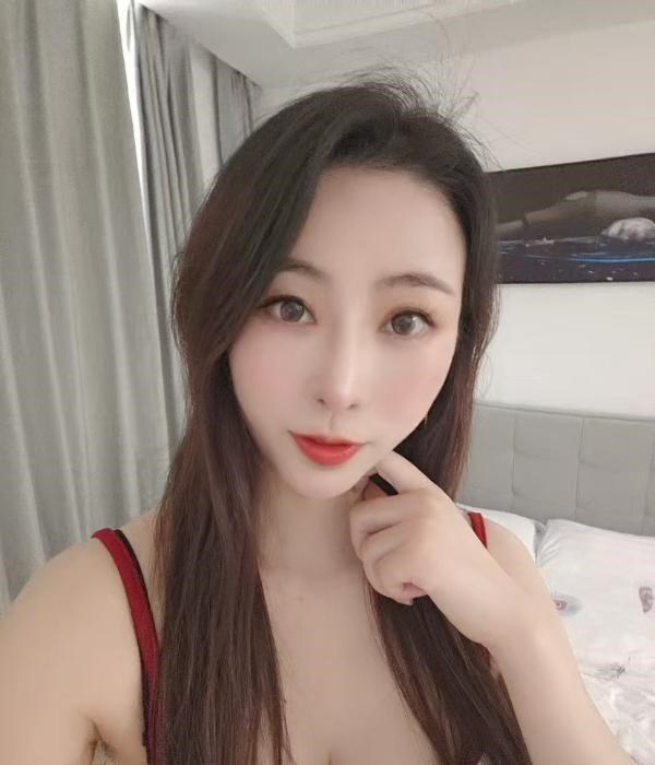 雨花大胸小姐姐 图片 1