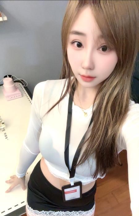 肤白颜值女友糖糖 图片 1
