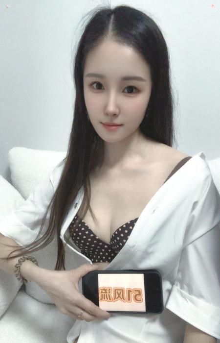 女王丽莎 图片 1