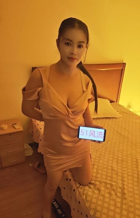 丰满紧致性价比骚妇 图片 1