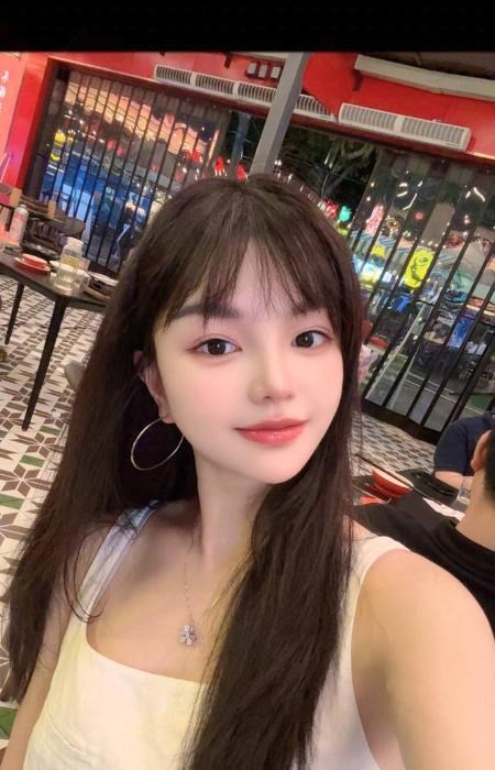 清纯颜值身材好老师 图片 1