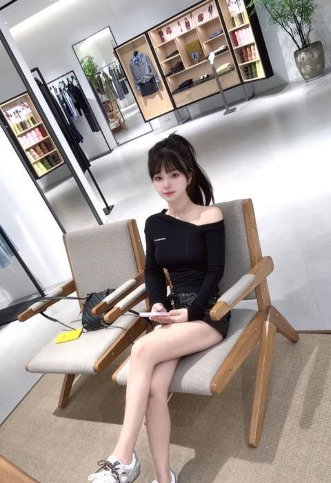 清纯颜值身材好老师 图片 2