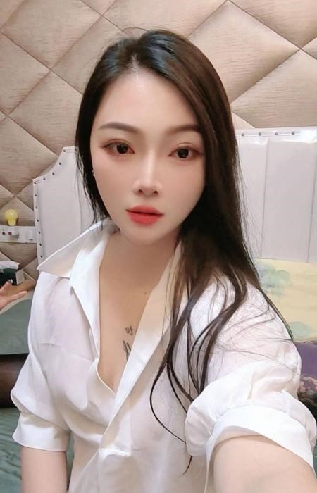 上城风骚翘臀佳佳 图片 1