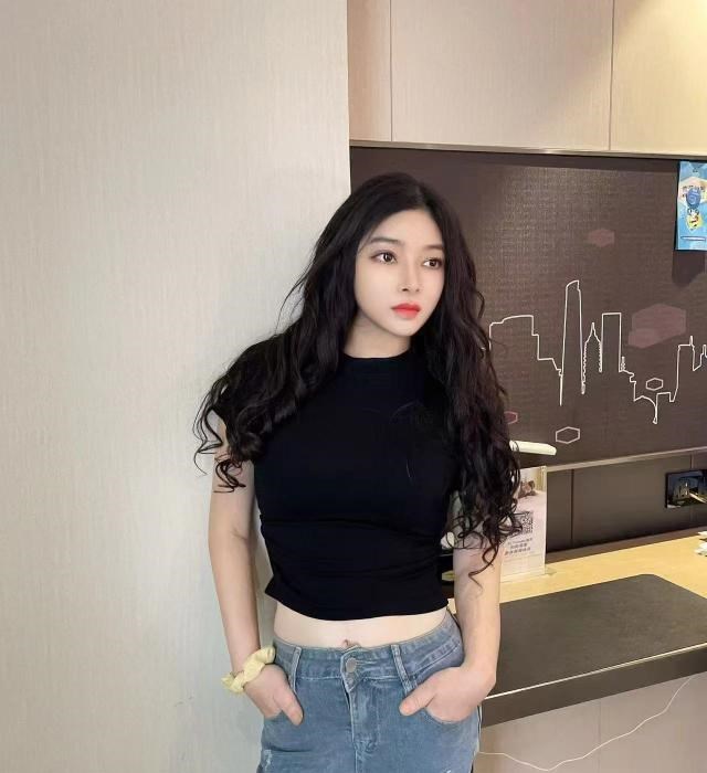苏州大长腿御姐回归 图片 1
