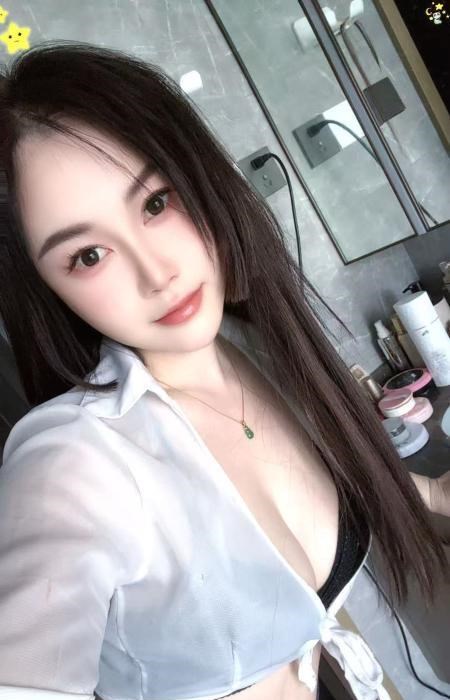闷骚浪女 图片 1