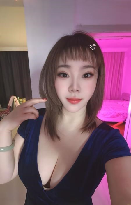 铁西风骚水床少妇姐姐 图片 2