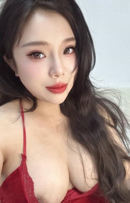 丰满巨乳大白兔 图片 1