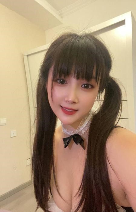 武侯双马尾少女晓晓 图片 1