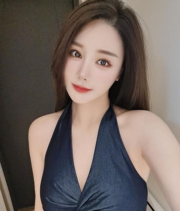 静安性感美乳绾绾老师 图片 3