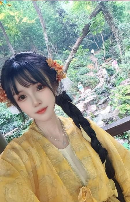 栖霞高挑甜妹 图片 1