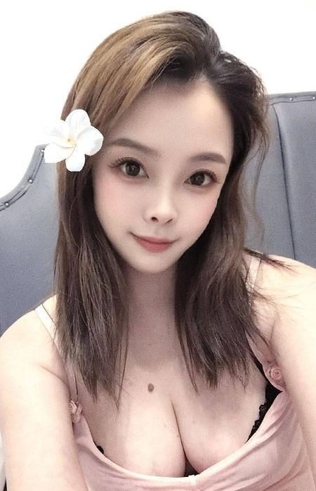 吴中肤白蜜桃臀骚货 图片 1