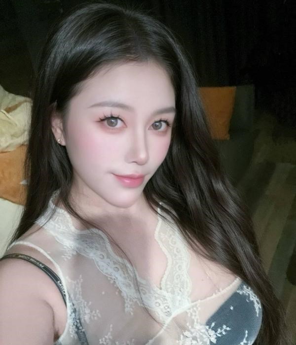 兰州大奶妹娇娇 图片 1