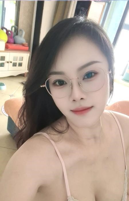韵味风骚性感彤彤老师 图片 1