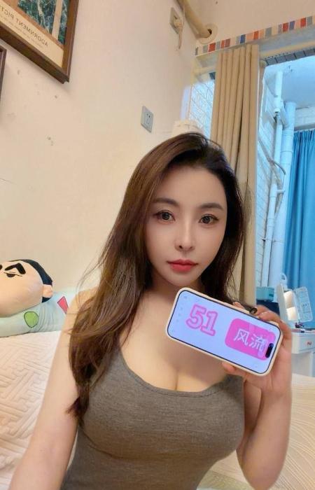 龙华火辣身材御姐 图片 1