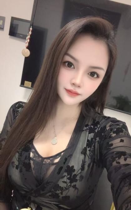 新疆美女黑丝大长腿 图片 4
