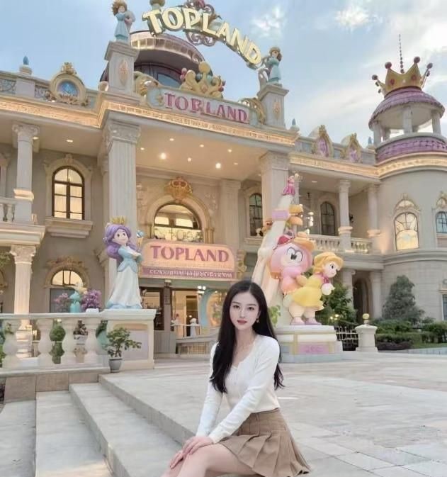 极品长腿大胸美女 图片 4
