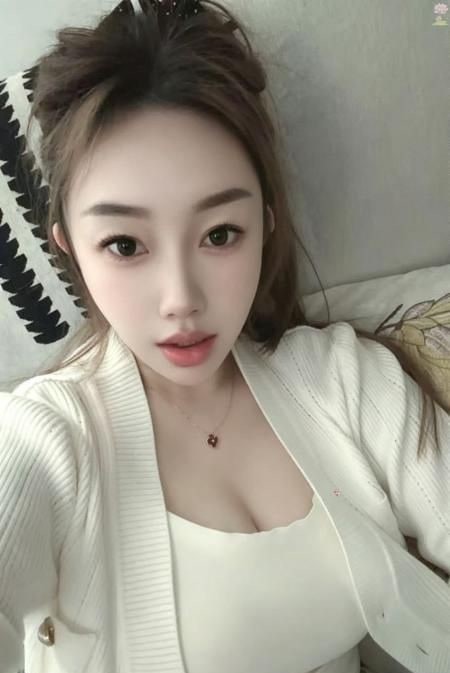江阴风骚服务系少妇 图片 3