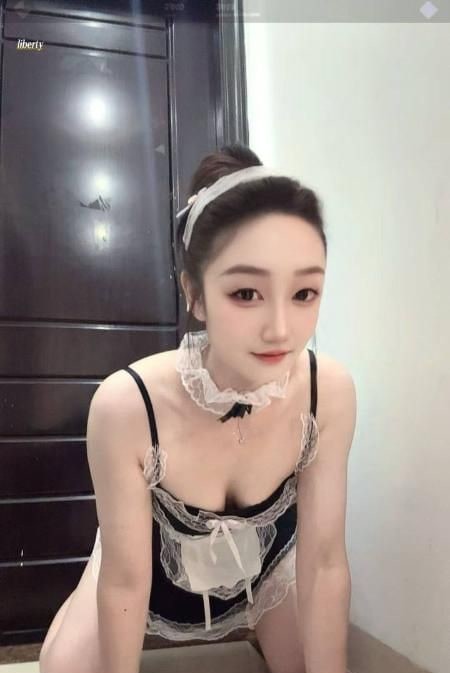 福田大胸手感好妹子 图片 3