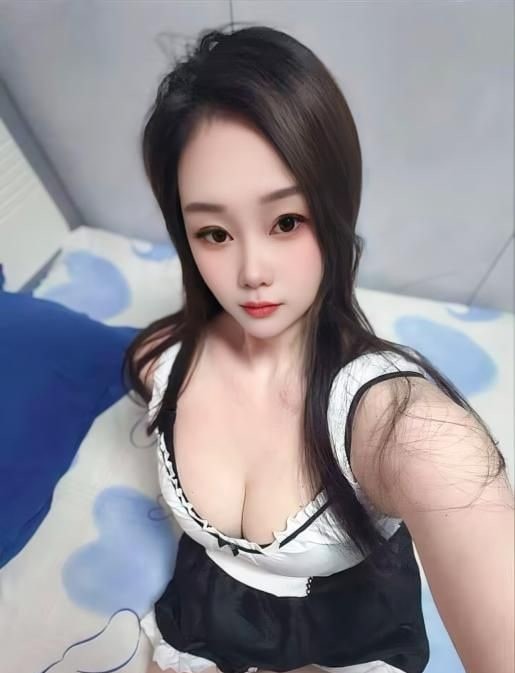 大奶肥臀少妇菲菲 图片 4