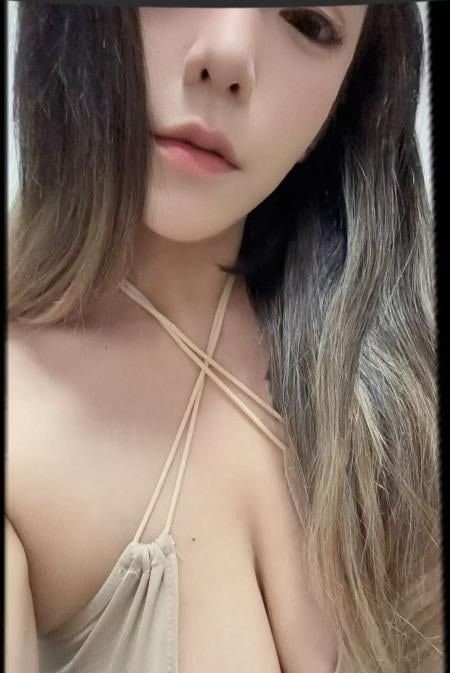 东站性感御姐幺妹 图片 2