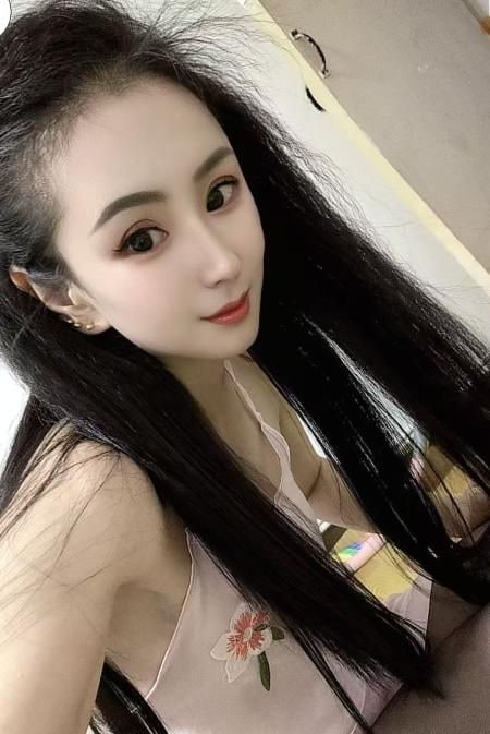 腰细臀圆的小骚逼 图片 3
