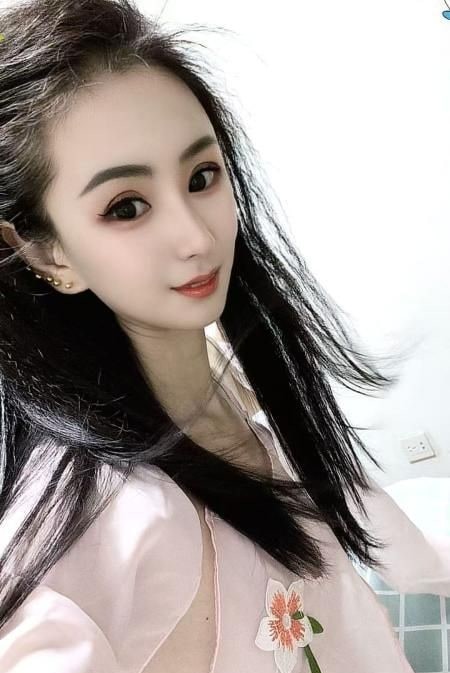 腰细臀圆的小骚逼 图片 4