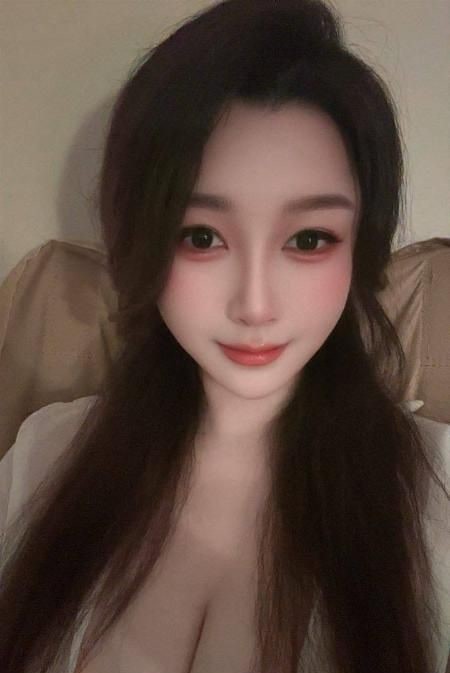 天河颜值大奶御姐何意 图片 2