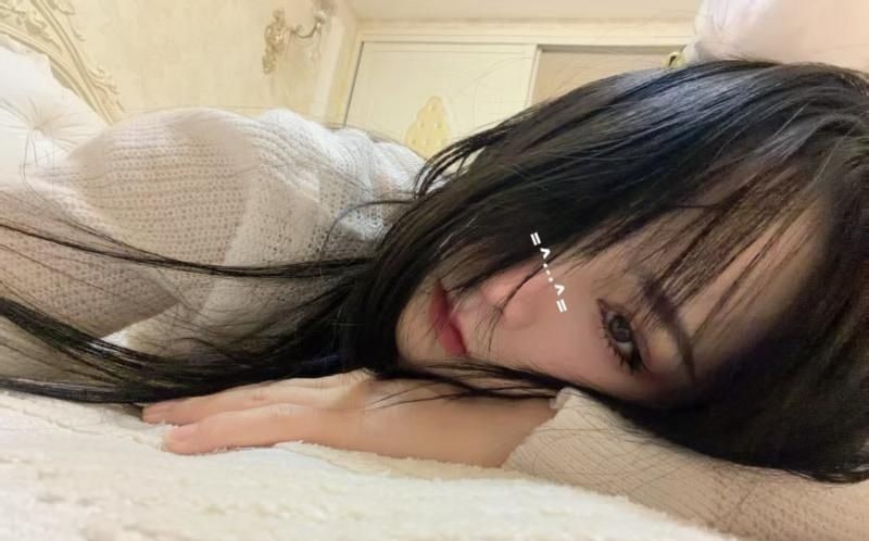 性感乳胶小萝莉 图片 1