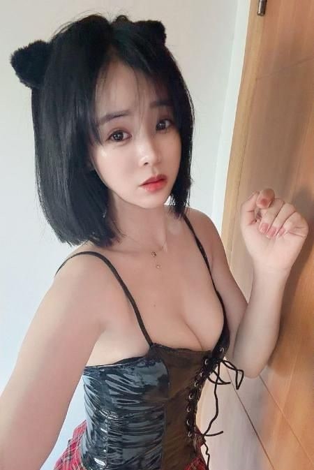 上城SM调教妃儿 图片 1