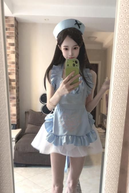 白嫩小巧骚妹 图片 2