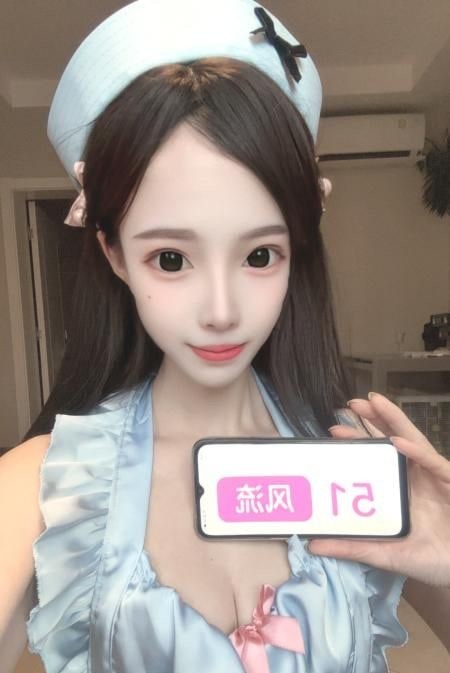 白嫩小巧骚妹 图片 3