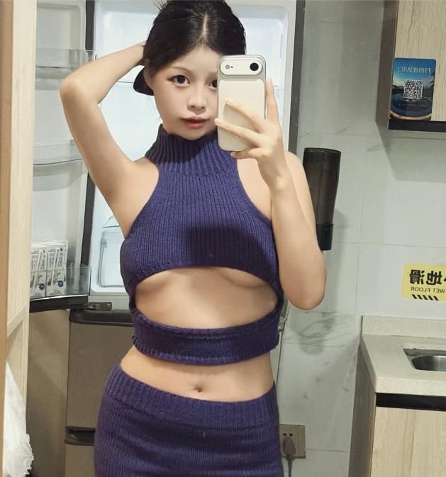 情趣粉穴御姐阿初 图片 2