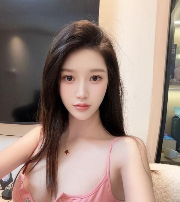 南山温柔性感美臀老师 图片 3