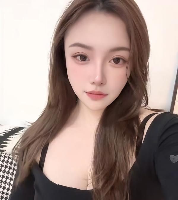 岳麓F巨乳小琴 图片 3