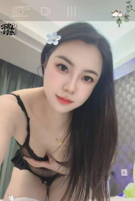 小鸟依人美少妇 图片 2