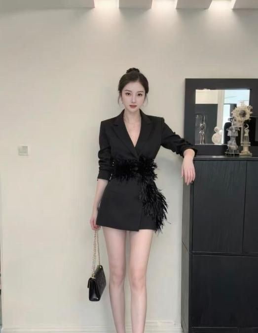 长腿大胸美女个人兼职 图片 3