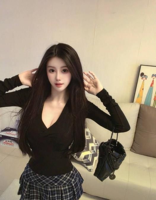 大胸诱人颜值小雪老师 图片 2