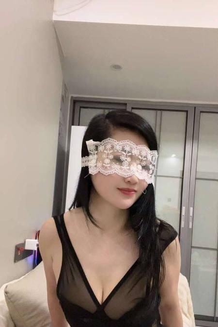 洪山黑丝骚妇 图片 2