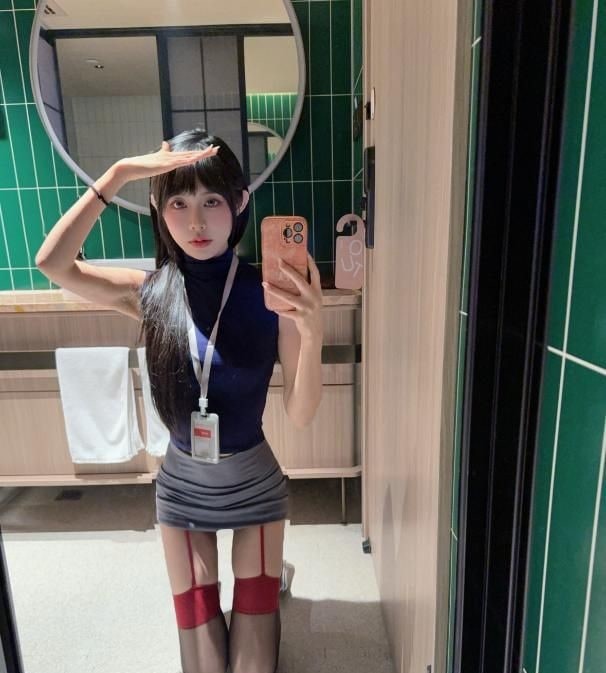 长腿细腰制服团团 图片 3