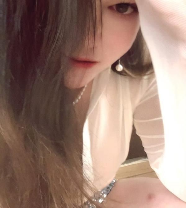 性感风骚三点粉少妇 图片 3