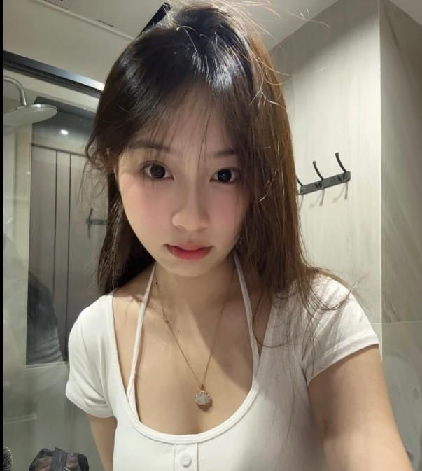 高校理工学生妹兼职 图片 2
