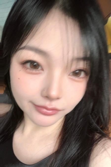 大胸虎牙妹文文 图片 3