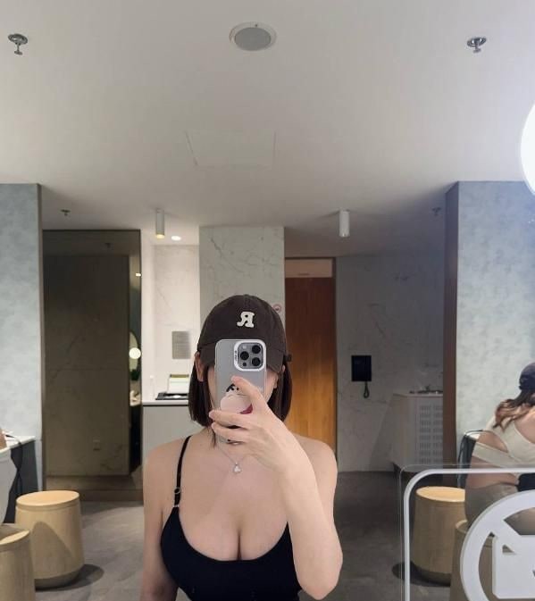 天然E奶巨乳御姐 图片 3